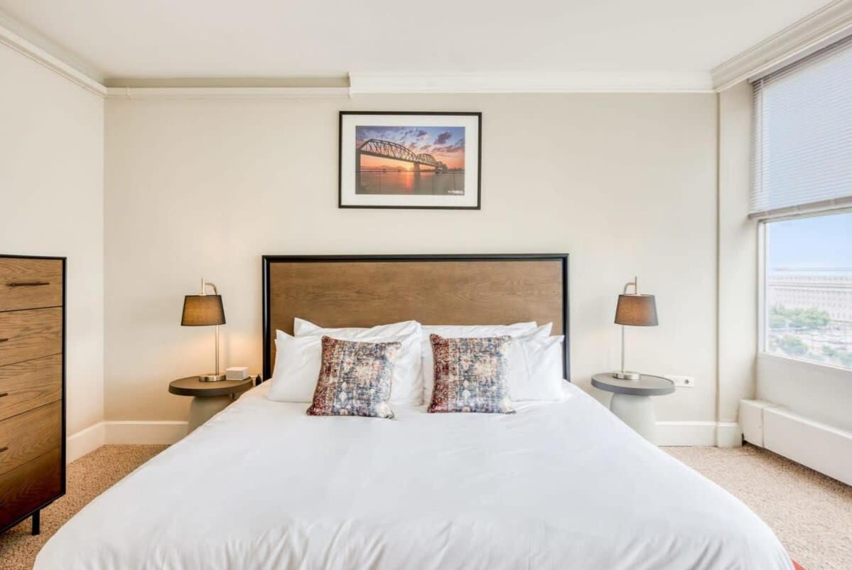 Cozysuites 800 Tower 1br With Gym! 24