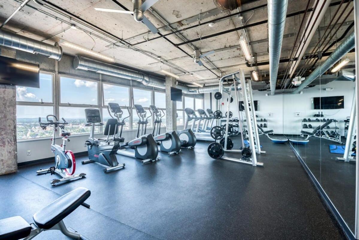 Cozysuites 800 Tower 1br With Gym! 24 Apartment Louisville