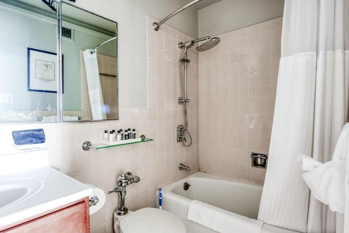 Cozysuites 800 Tower 1br With Gym! 24 * Louisville