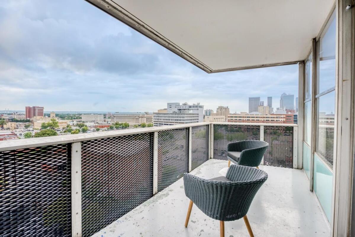 Cozysuites 800 Tower 1br With Gym! 24 Apartment