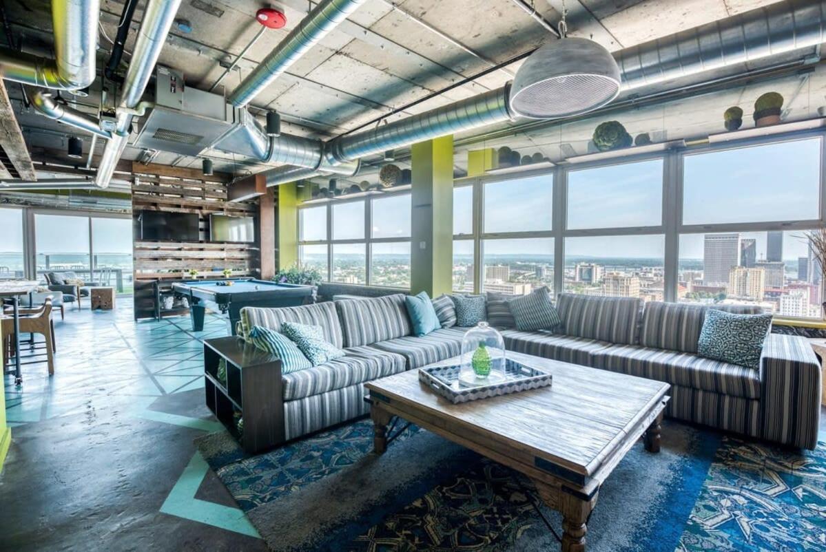 Cozysuites 800 Tower 1br With Gym! 24 *